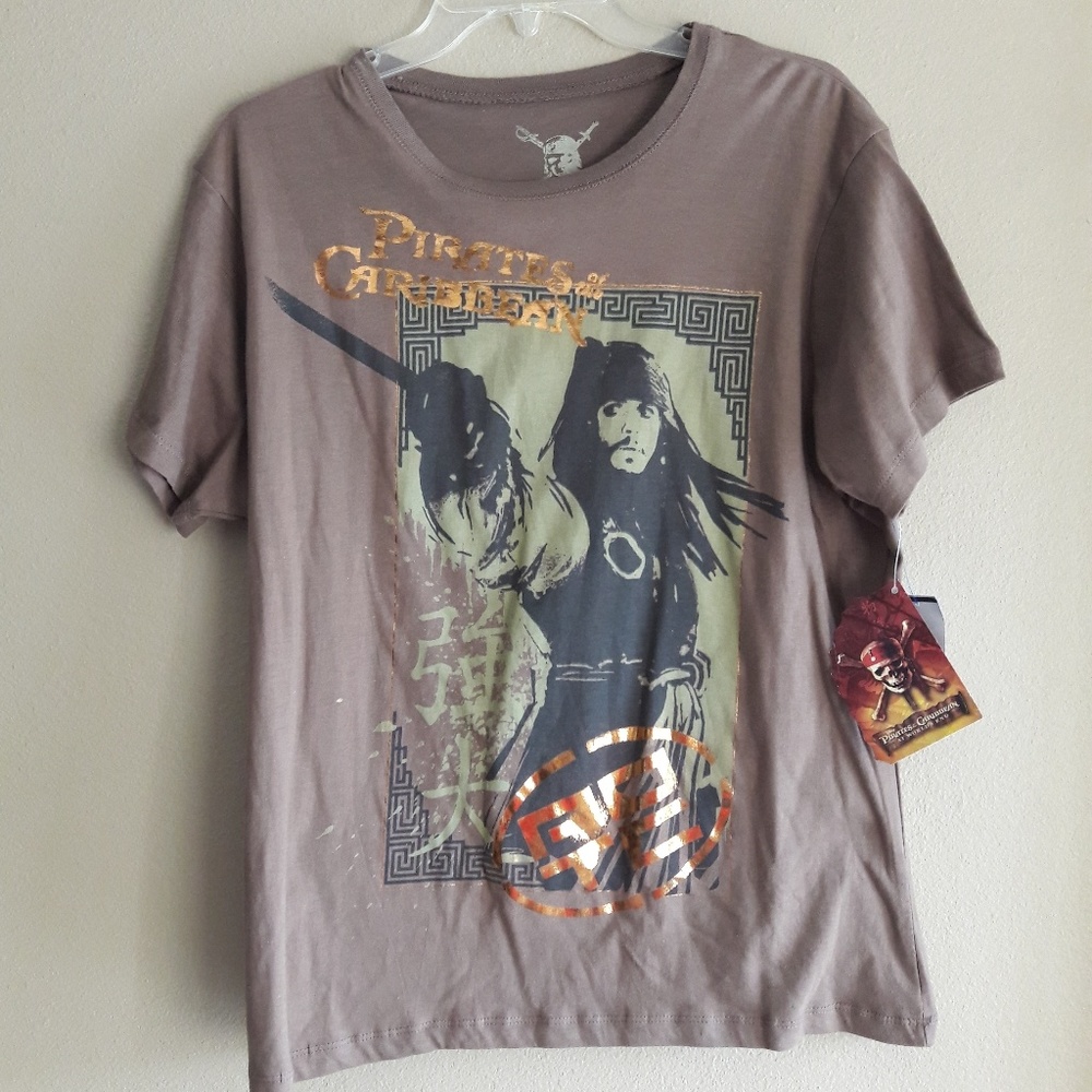 PIRATES OF THE CARIBBEAN BOYS T SHIRT 2XL OFFICAL